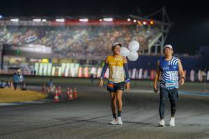 BIB: 45006
                            <button type="button" onclick="openModal(22812163)" class="btn btn-primary btn-sm float-right btn-popup" data-toggle="modal" data-target=".modal-high-quality">
                        <i class="fas fa-shopping-cart"></i> Add to Cart
                    </button>
                                            <button type="button" onclick="isThisMe(22812163, true)" class="btn btn-success btn-sm float-right btn-popup btn-isme hidden" data-toggle="tooltip" data-placement="bottom" title="นี่คือรูปของคุณใช่ไหม คลิกที่นี่เพื่อเอาเข้าอัลบั้ม">
                        <i class="fas fa-plus"></i> Add to album
                    </button>
                    <button type="button" onclick="isThisMe(22812163, false)" class="btn btn-warning btn-sm float-right btn-popup btn-isnotme hidden">
                        <i class="fas fa-ban"></i> Remove from album
                    </button>